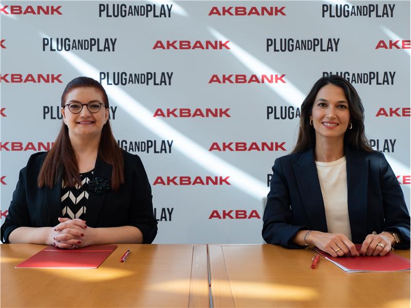 Akbank, Plug and Play Türkiye’nin ilk finansal partneri oldu