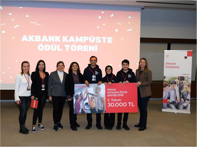 Akbank Kampüste Programı Gençlerin Teknolojiyle Hayata Değer Katan Fikirlerini Ödüllendirdi