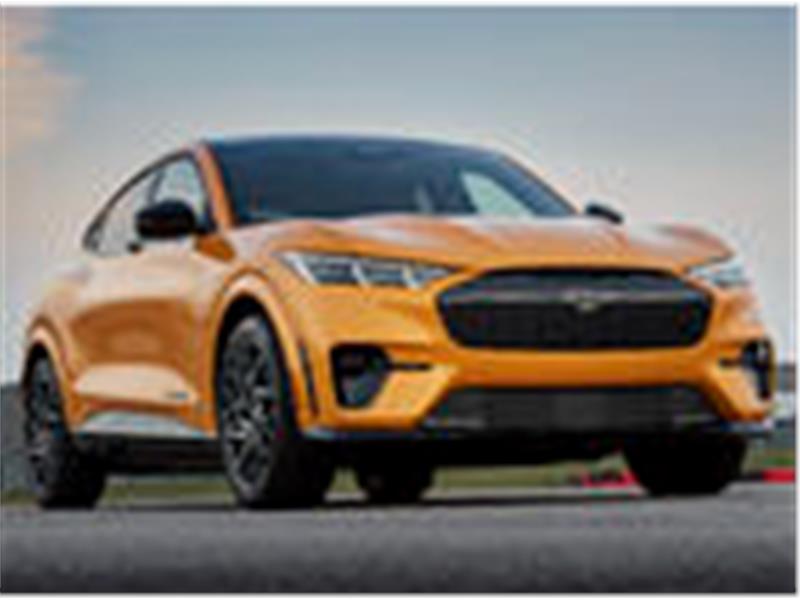 PIRELLI’DEN TAM ELEKTRİKLİ FORD MUSTANG MACH-E GT PERFORMANCE EDITION İÇİN ‘TERZİ İŞİ’ P ZERO LASTİKLER