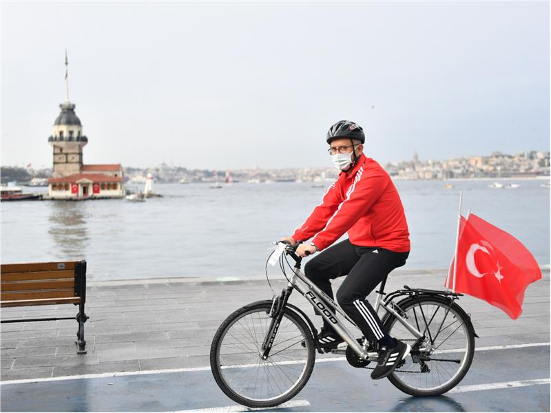 ÜSKÜDAR’DA BİSİKLETLİLERİN CUMHURİYET BAYRAMI TURU