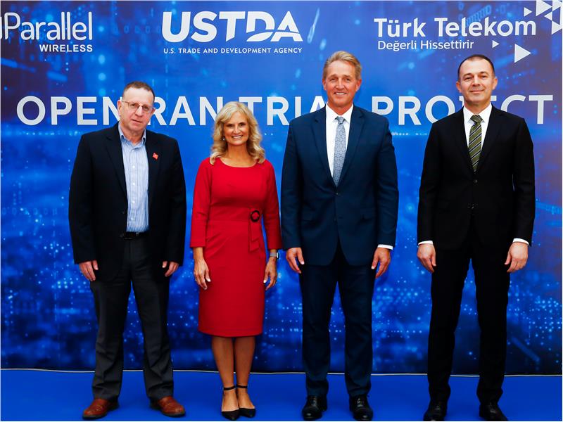 TÜRK TELEKOM’DAN YENİ NESİL MOBİL ŞEBEKE TEKNOLOJİLERİ KONUSUNDA ÖNEMLİ İŞ BİRLİĞİ