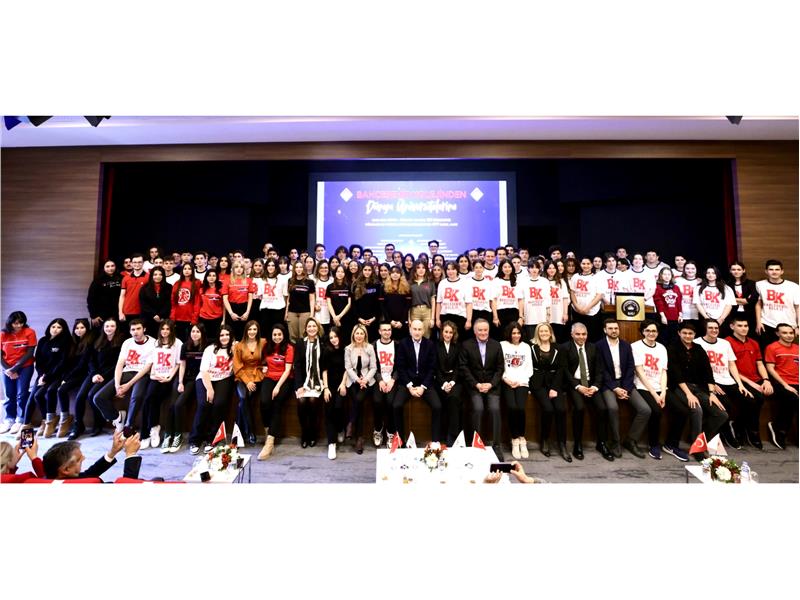 Bahçeşehir Koleji’nin 161 öğrencisi dünyanın önde gelen 477 üniversitesinden kabul aldı