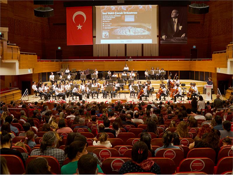 İnci Vakfı Çocuk Orkestrası  gelenekselleşen Ulusal Egemenlik ve Çocuk Bayramı’na özel konseriyle umut ve neşe verdi