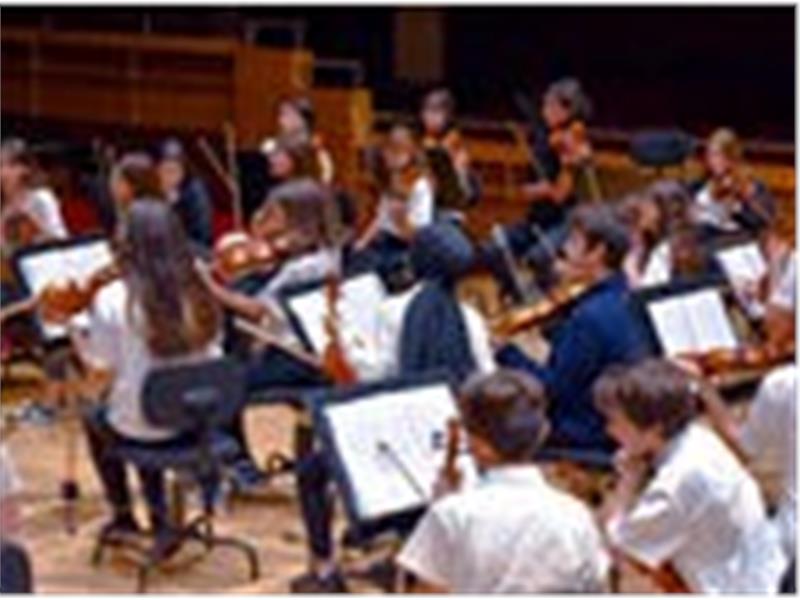 İnci Vakfı Çocuk Orkestrası konserinde “Bir Cumhuriyet Hikayesi” ile  kalplerde Cumhuriyet Bayramı coşkusunu yaşattı