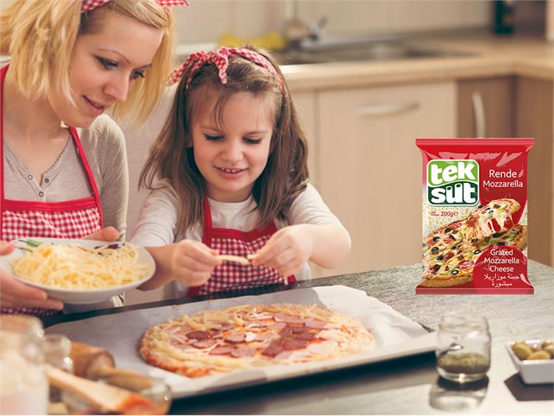 Tatil başladı, minik şefler ile mutfakta pizza zamanı