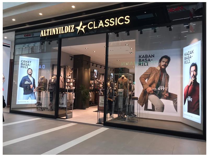 Erkek giyim sektörünün öncü markası Altınyıldız Classics, İzmir’deki 15. mağazasını Karşıyaka Hilltown AVM’de açtı.