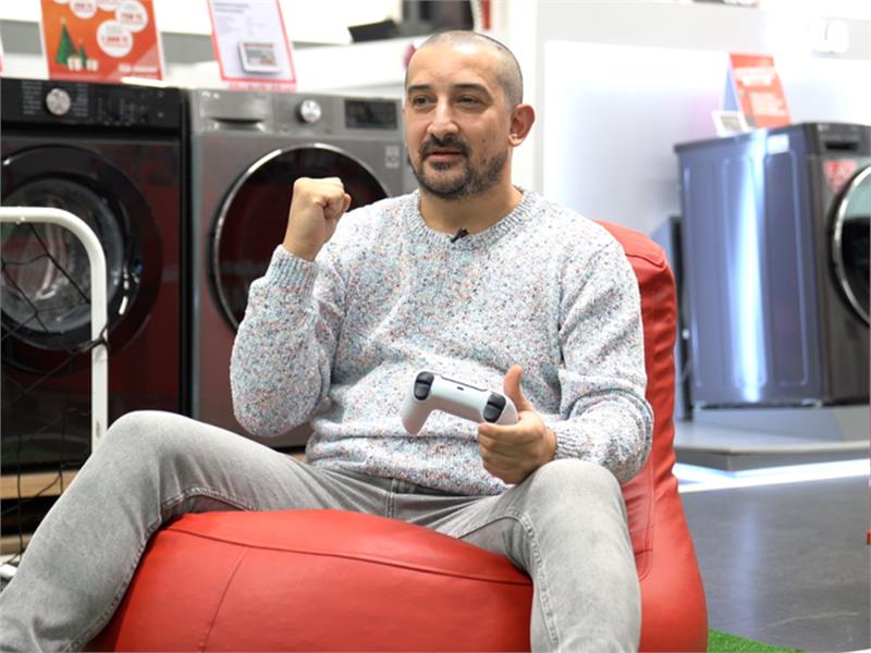 MediaMarkt efsane futbolcuların düellosuna ev sahipliği yaptı