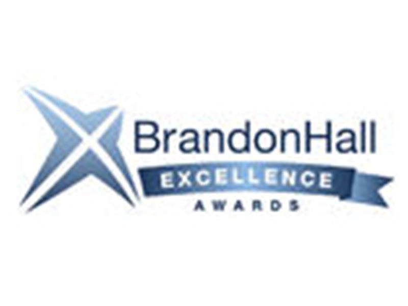 Brandon Hall’den Aksigorta’ya 2 Ödül