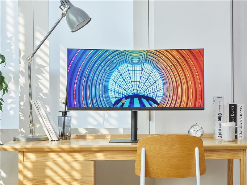 Samsung yeni yüksek çözünürlüklü monitör serisini piyasaya sürüyor!