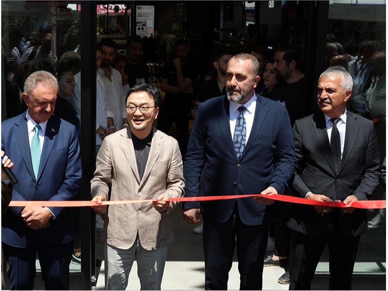 Samsung Gebze’de deneyim odaklı yeni mağazasını açtı