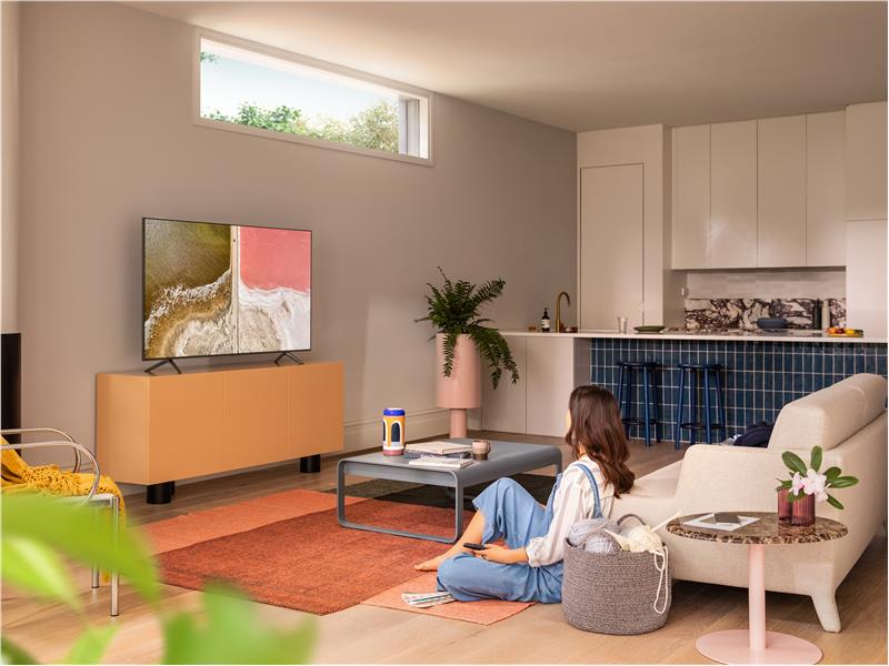Samsung Q60T QLED 4K UHD Smart TV, bir milyar renk tonu ile göz kamaştırıyor!