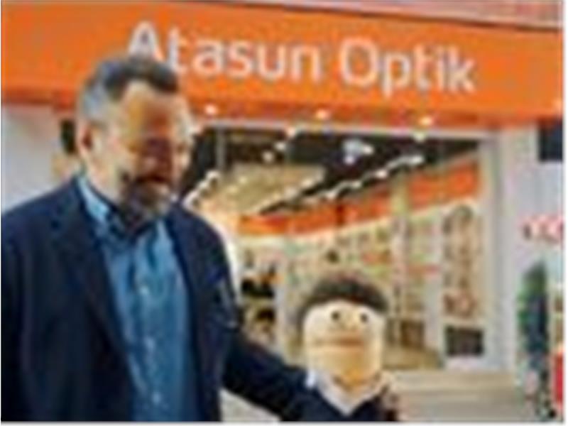 Ali Sunal ve Dayı, Atasun Optik’in Yeni Reklam Yüzü Oldu