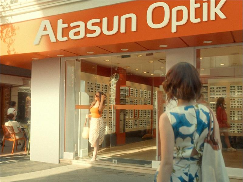 Atasun Optik Yeni Reklam Filmiyle “Atasun Gözünde, Gözler Üstünde” Diyor