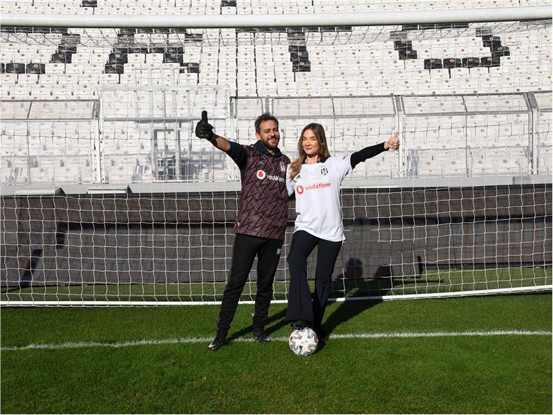 ÜNLÜ İSİMLER VODAFONE PARK  PENALTI CHALLENGE’DA BULUŞTU