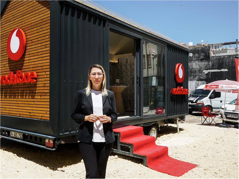 VODAFONE’DAN AFET BÖLGESİNE  TINY HOUSE MAĞAZALAR