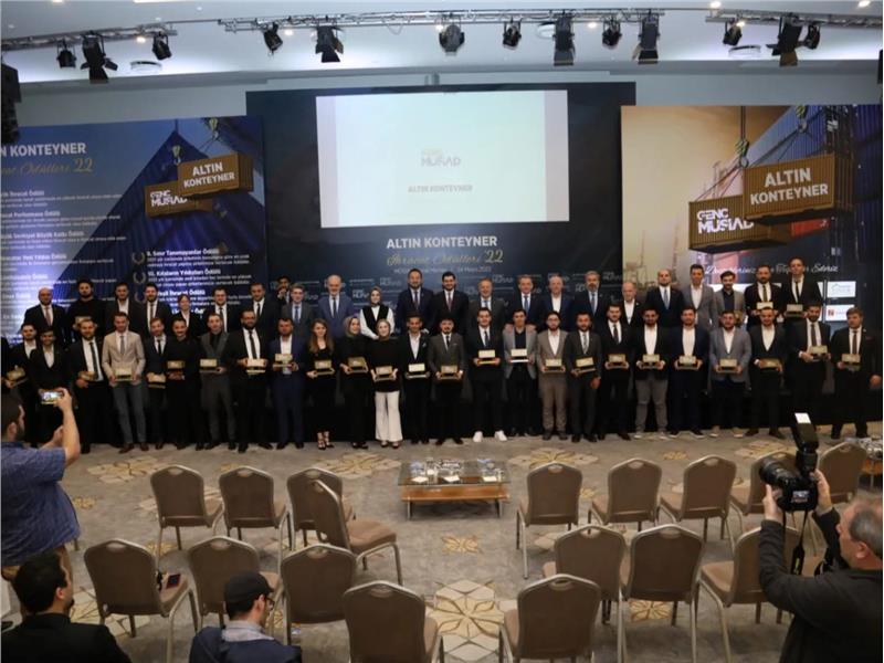 Genç MÜSİAD’dan 12 farklı şehirden 30 firmaya “Altın Konteyner Ödülü” 