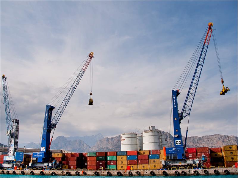 Global, Port Akdeniz’i QTerminals’e devrediyor