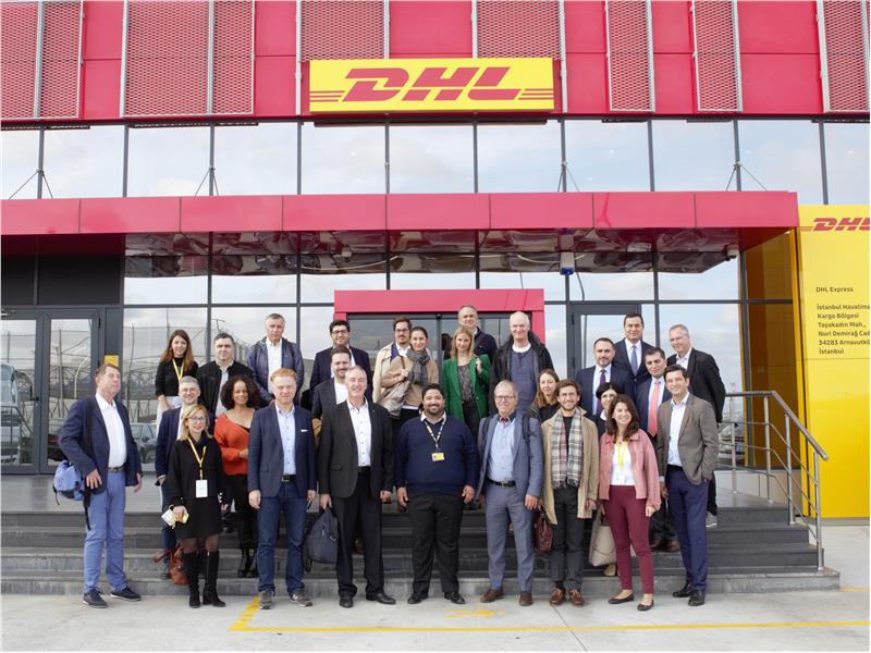 Alman basın mensupları ve fikir liderleri DHL Express Türkiye’nin İstanbul Havalimanı’ndaki operasyon merkezini ziyaret etti