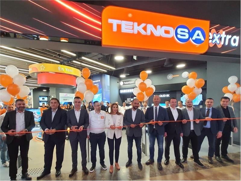 Teknosa Ankara’daki müşteri odaklı yeni konsept mağazasını Nata Vega Outlet AVM’de açtı
