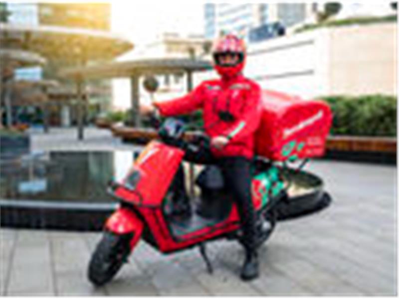Yemeksepeti teslimatlarda kullanmaya başladığı elektrikli motosikletlerle sürdürülebilir bir dünya için çalışıyor