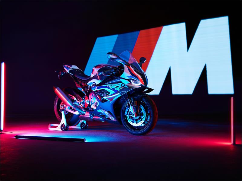 BMW Motorrad’ın İlk M Motosikleti BMW M 1000 RR Tutkunlarıyla Buluşmaya Hazırlanıyor