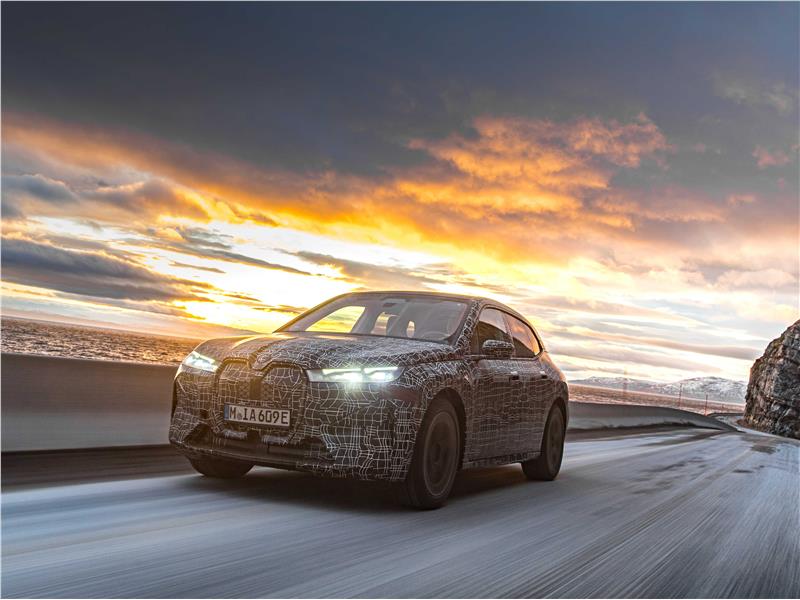 BMW iX  En Zorlu Kış Şartlarında Test Ediliyor