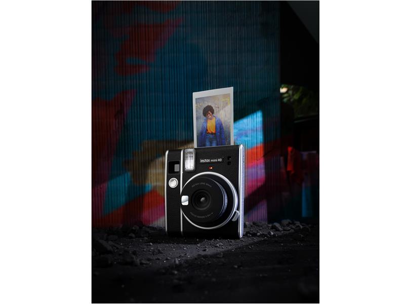 Fujifilm Instax Mini 40 ile  Günün ‘Her Karesi’ Çok Daha Eğlenceli