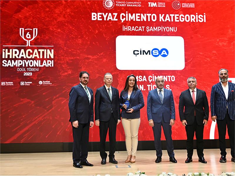 İhracatın Şampiyonu Çimsa!