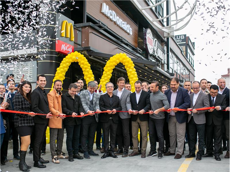 McDonald’s Türkiye Konya’daki yeni restoranını açtı