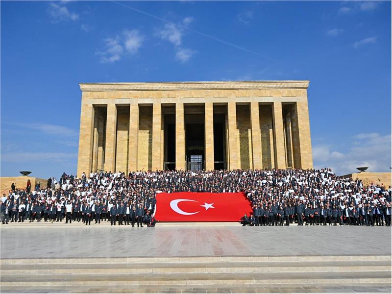 Betek Boya Anıtkabir’de Ata’nın huzuruna çıktı