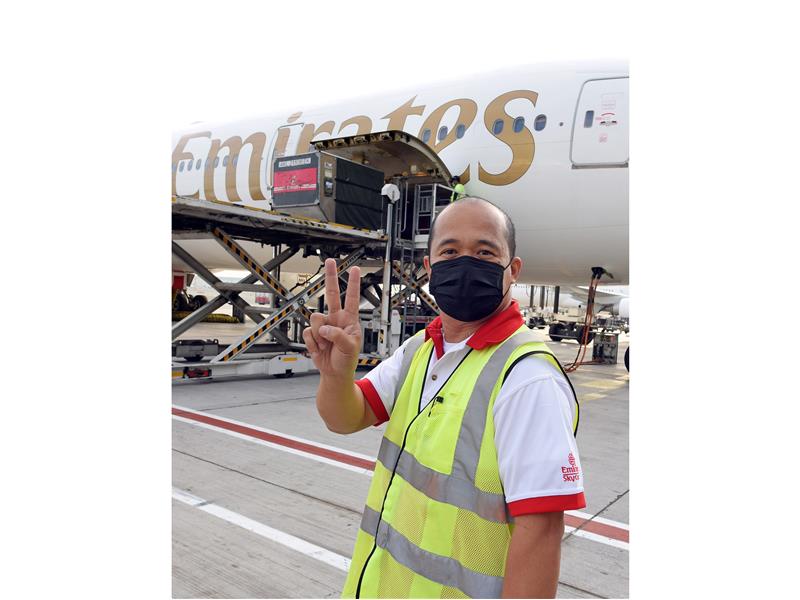 Her Zaman, Her Şeyden Önce Güvenlik: Emirates, Tüm Müşteri Temas Noktalarında Tamamen Aşılanmış Ön Saftaki Ekipleriyle Hizmet Verdiği İlk Uçuşunu Gerçekleştirdi