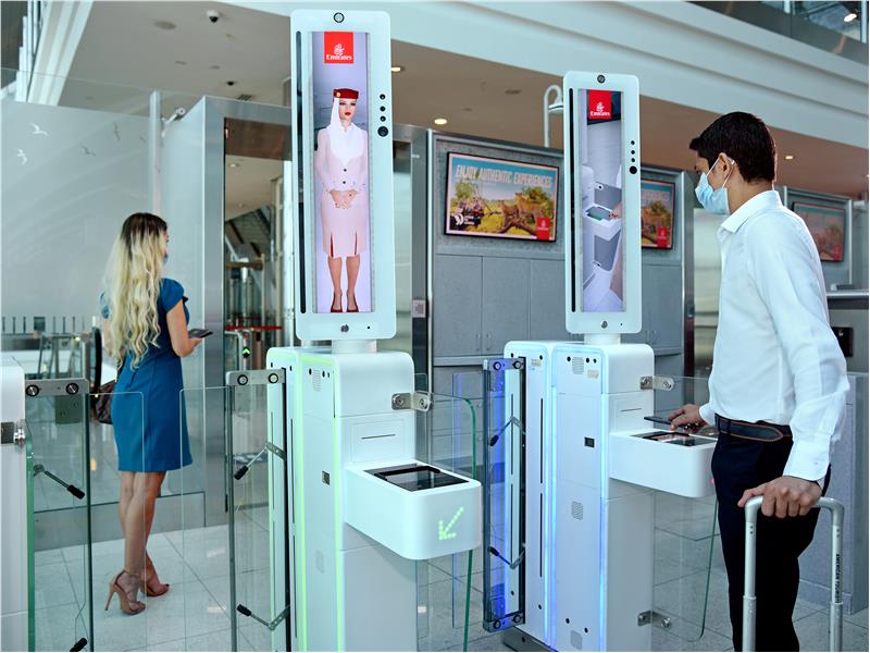  Emirates, Daha Fazla Kolaylık İçin Havalimanında Entegre Biyometrik Yol Uygulamasını Başlatıyor
