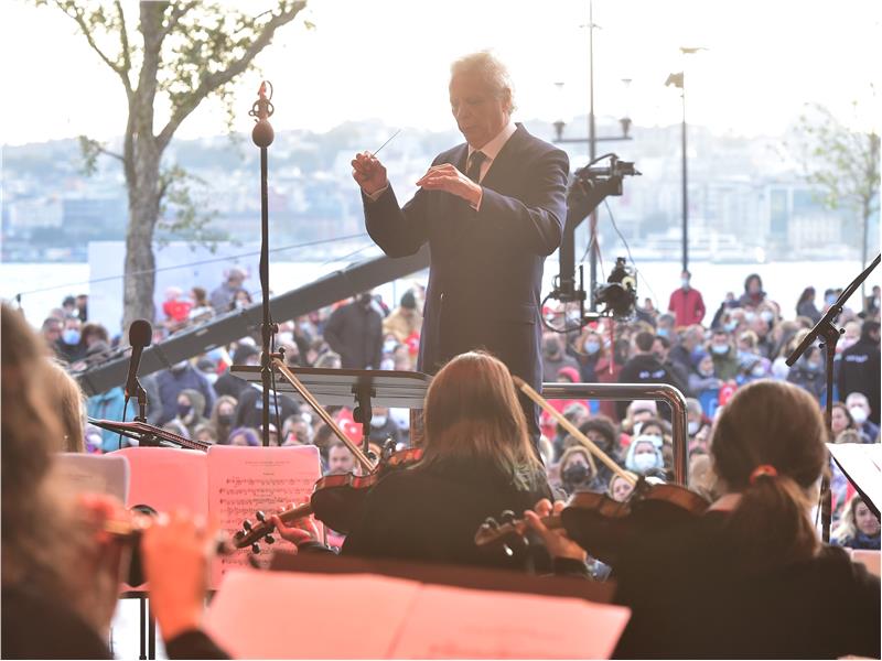 Doğuş Çocuk Senfoni Orkestrası, en sevilen marşlar ve türkülerle Cumhuriyet Bayramı’nda yeniden Galataport İstanbul’da