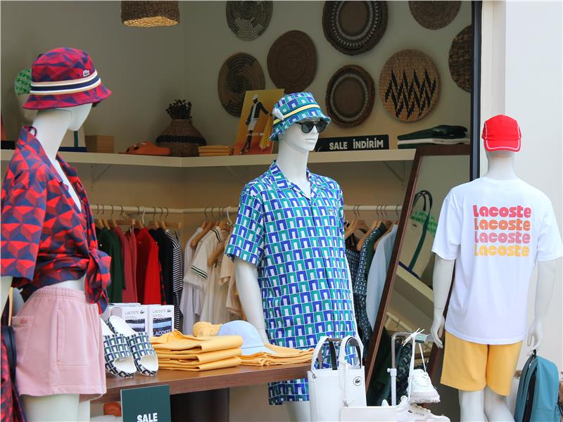 Lacoste Pop-Up Mağazası Bomontiada'da Açıldı