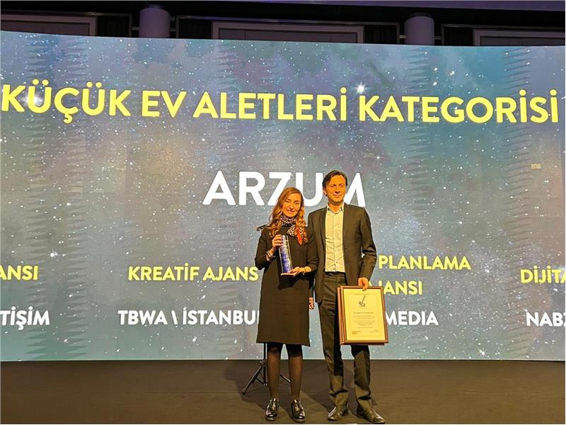 Arzum The One Awards’ta ‘Yılın İtibarlısı’ seçildi