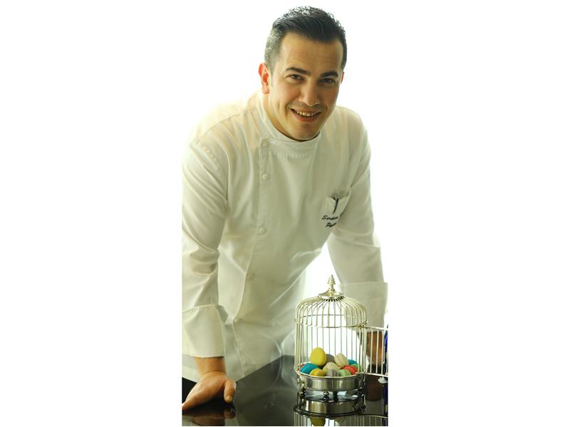 Wyndham Grand İstanbul Levent Pastry Chef'i Serkan Bozkurt Macaron'un Püf Noktalarını Veriyor